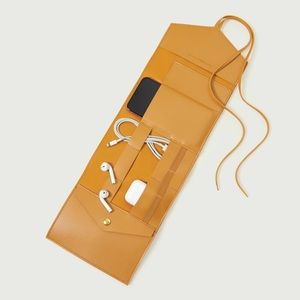Glass Ladder & Co Katherine Tech Organizer Roll